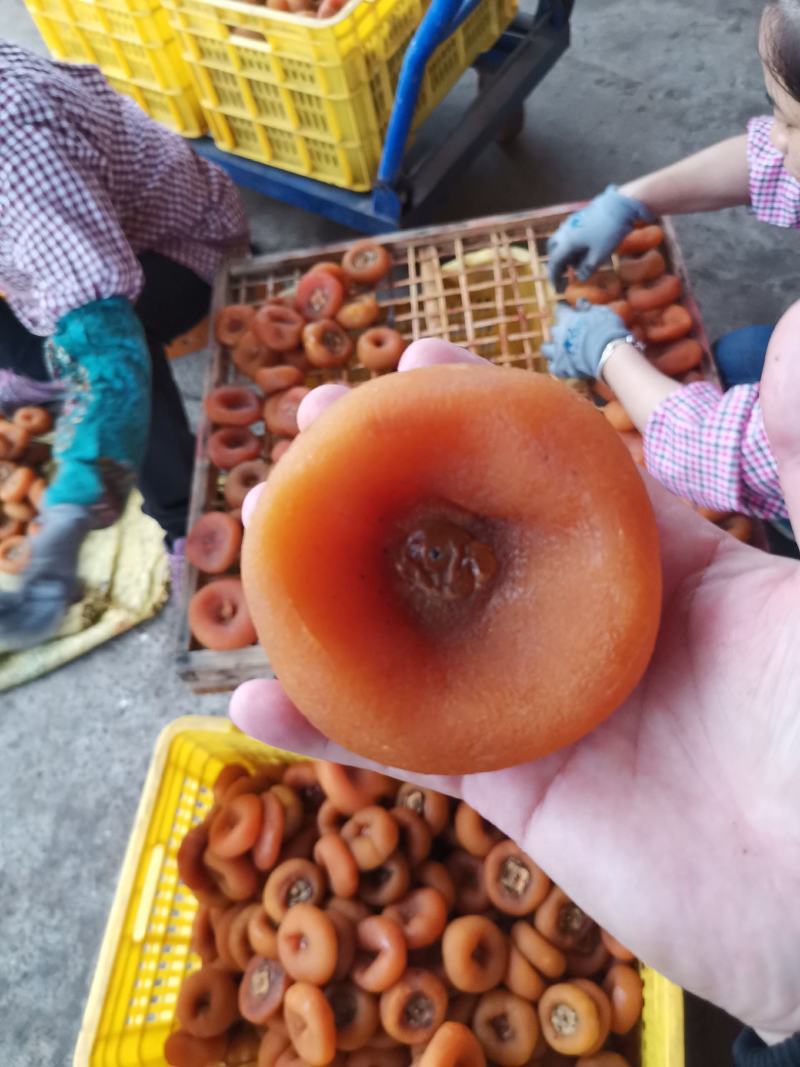 水晶柿饼大量便宜了，桂林柿饼产地中大饼，大饼大量