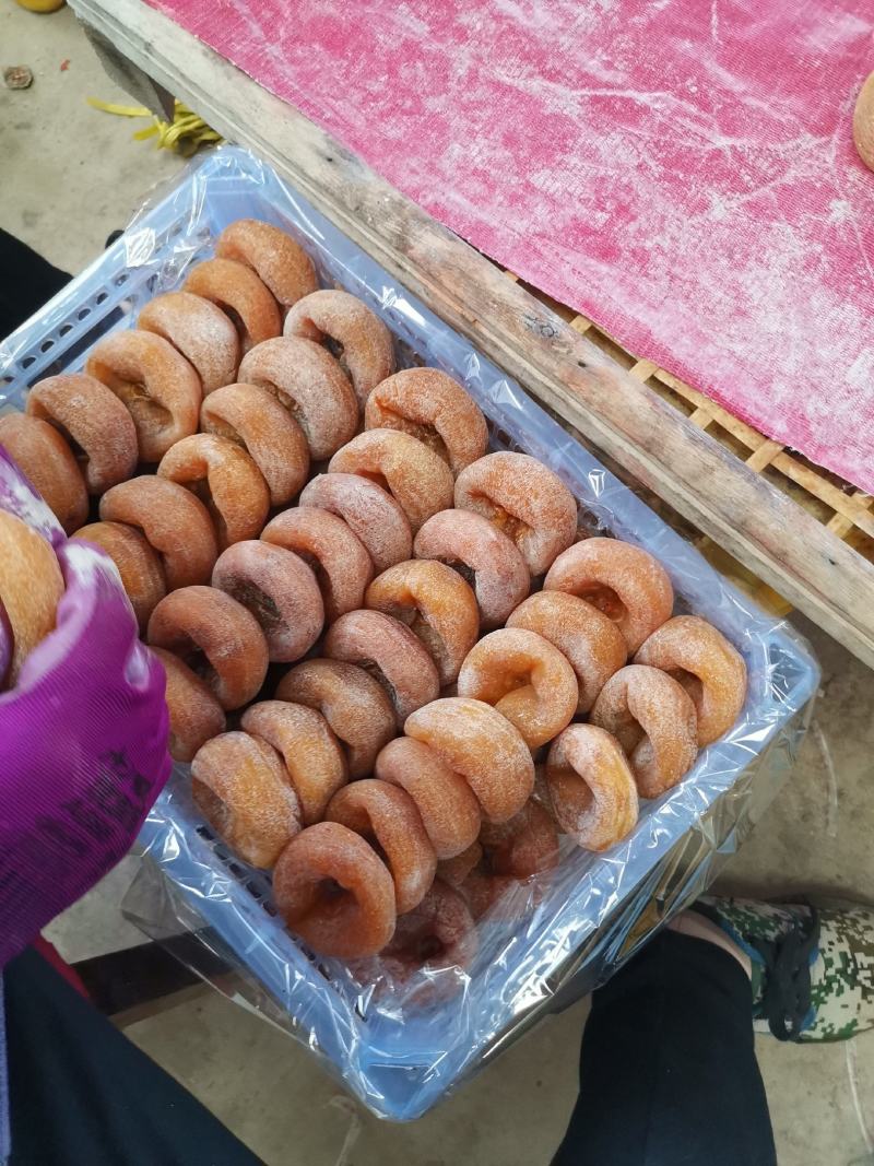 水晶柿饼大量便宜了，桂林柿饼产地中大饼，大饼大量