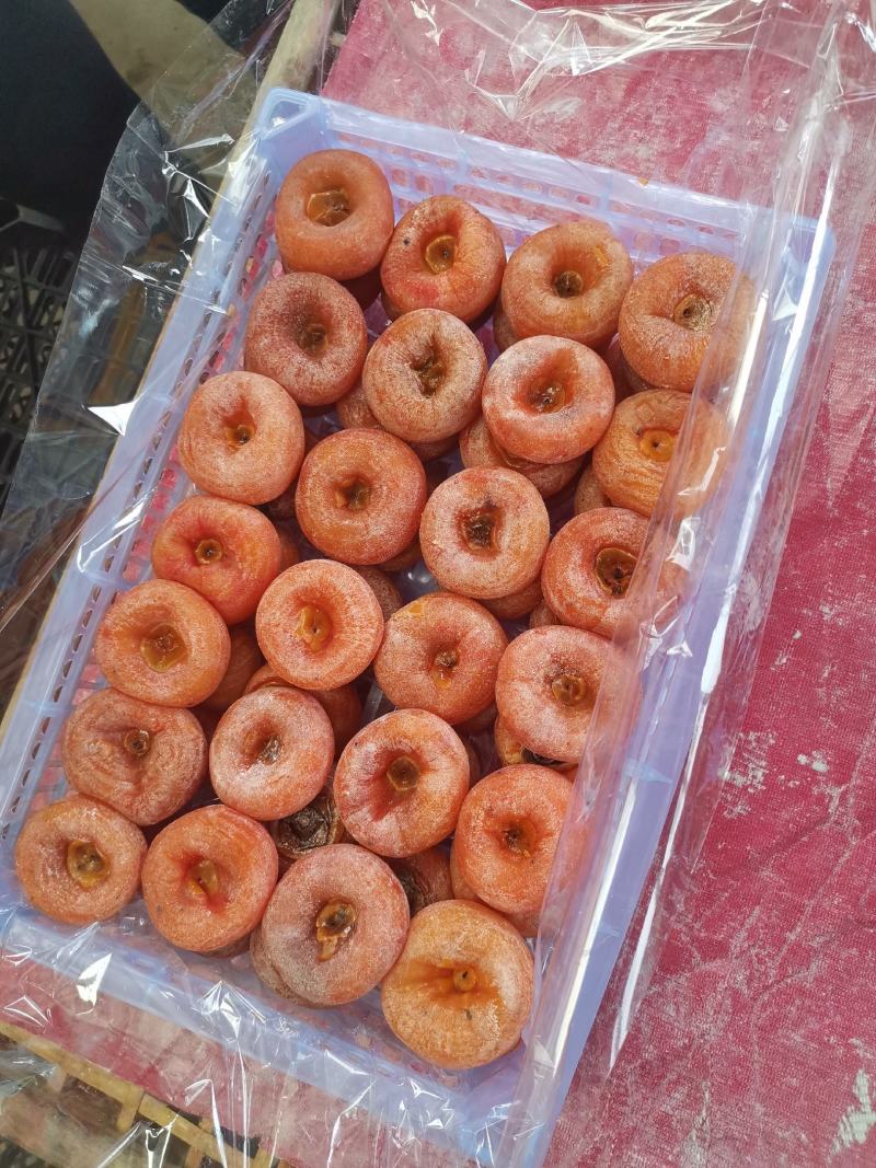 水晶柿饼大量便宜了，桂林柿饼产地中大饼，大饼大量