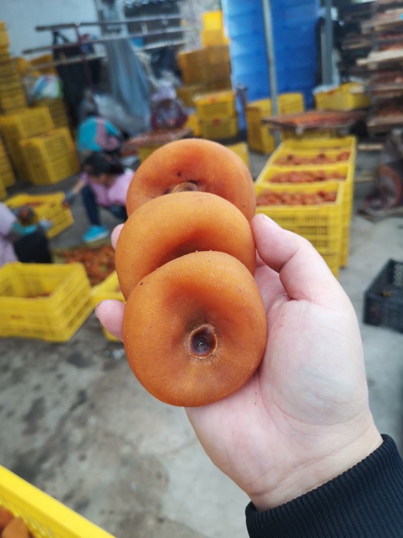 水晶柿饼大量便宜了，桂林柿饼产地中大饼，大饼大量