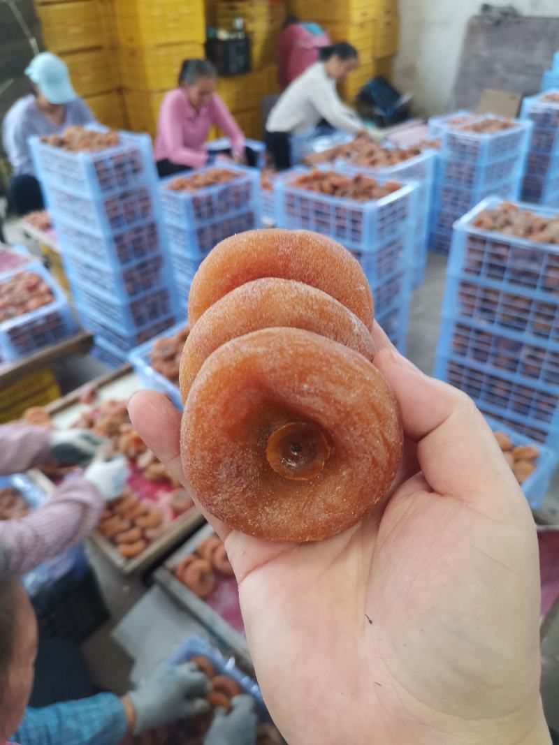 水晶柿饼大量便宜了，桂林柿饼产地中大饼，大饼大量