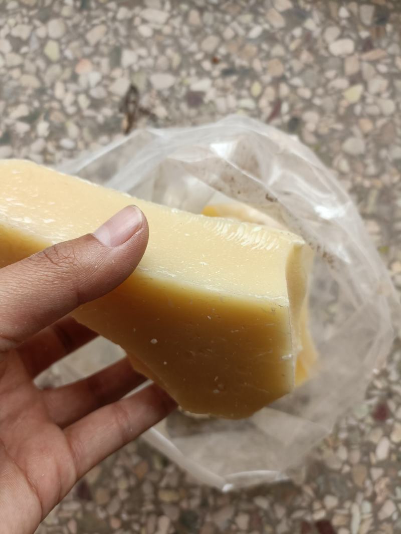 黄蜡蜂蜡实物图佳佳药业诚信铸就未来供应各种中药