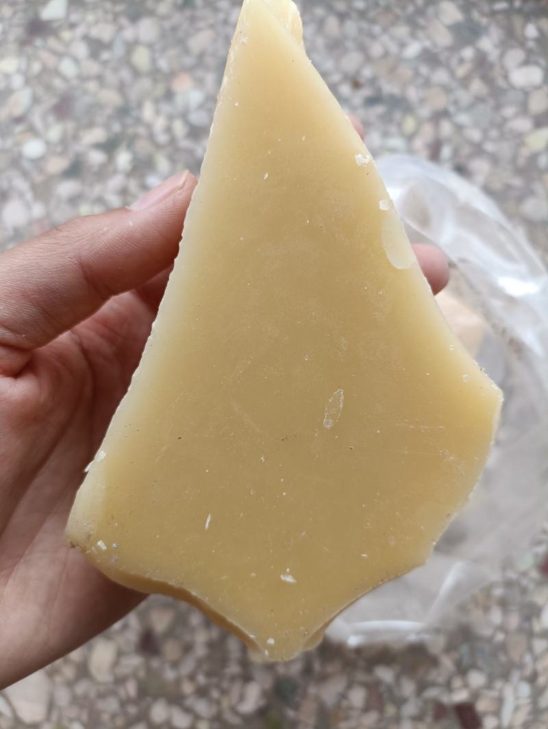 黄蜡蜂蜡实物图佳佳药业诚信铸就未来供应各种中药