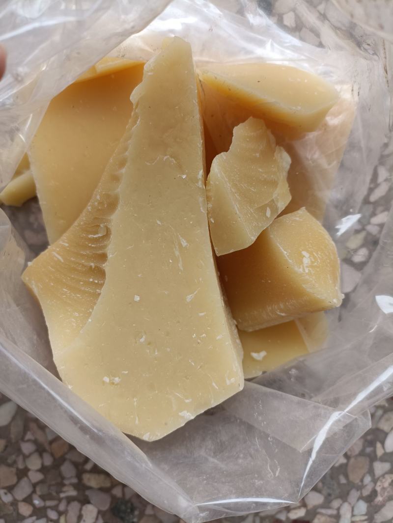 黄蜡蜂蜡实物图佳佳药业诚信铸就未来供应各种中药