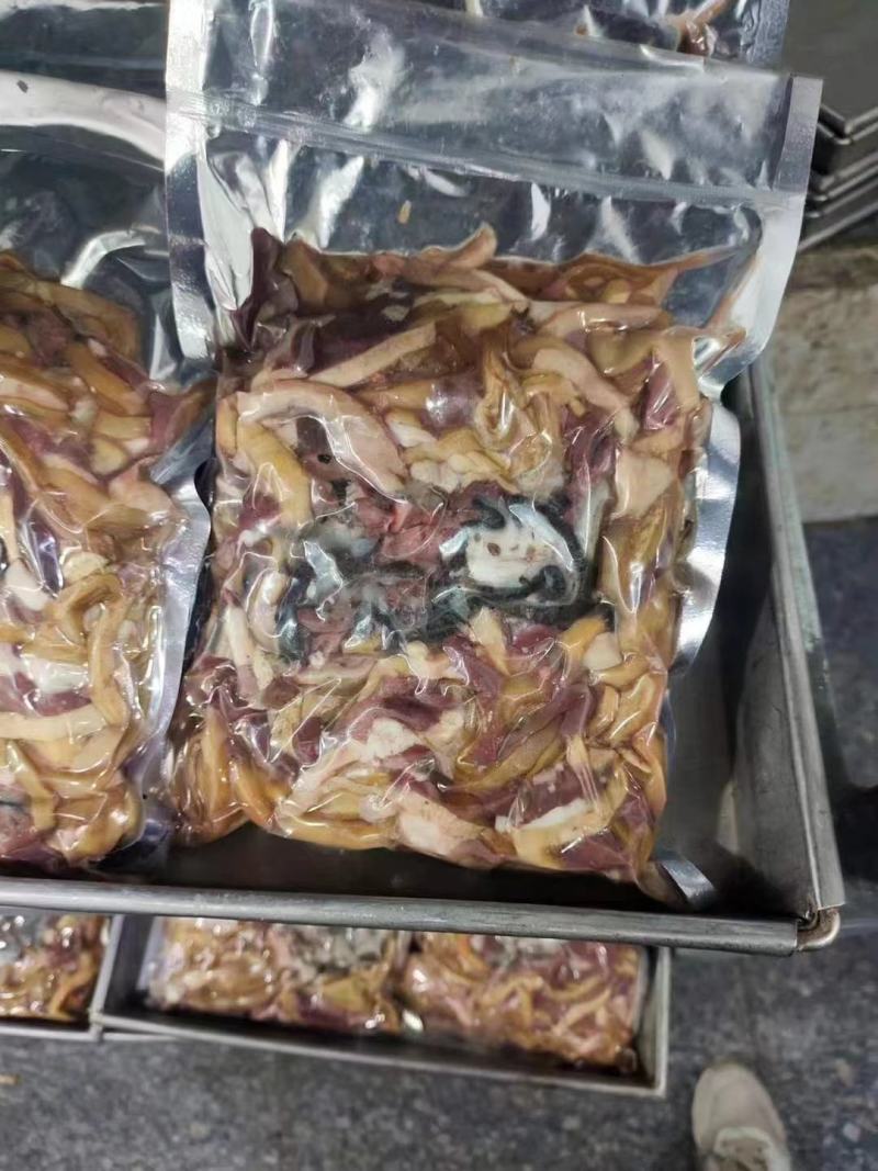 羔羊排，羊肉卷，羊杂，各种羊产品，常年加工，一手货源