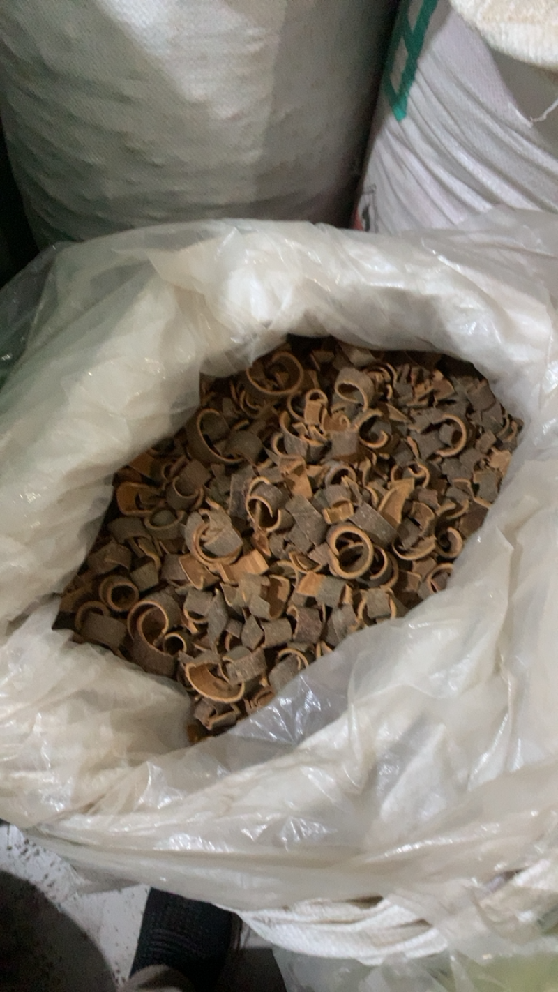 肉桂桂皮新货颜色好味道辛辣浓重保证质量