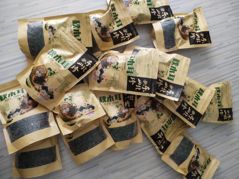 长白山秋木耳纯秋耳山泉水浇灌