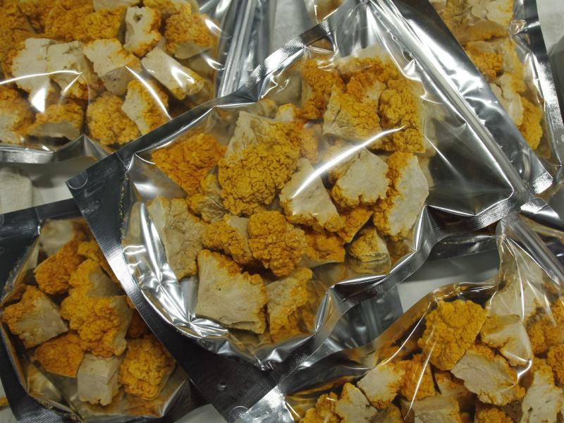 菌中燕窝，冻干金耳菌