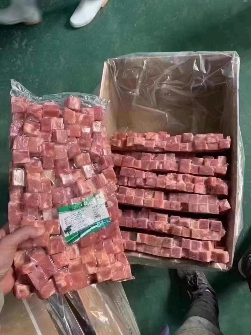 调理牛肉粒，五斤一包，可以根据老板要求订作，物美价廉