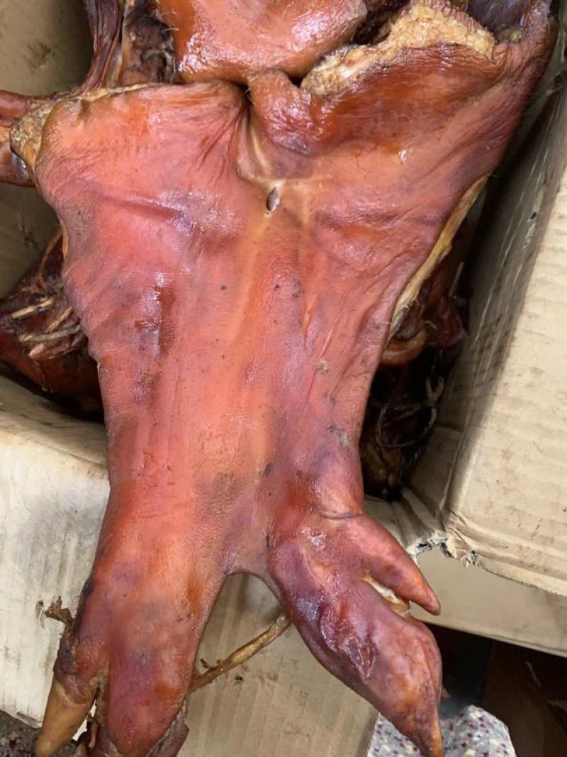 四川烟熏猪腿农家柴火熏制腊猪脚川味腊肉年货