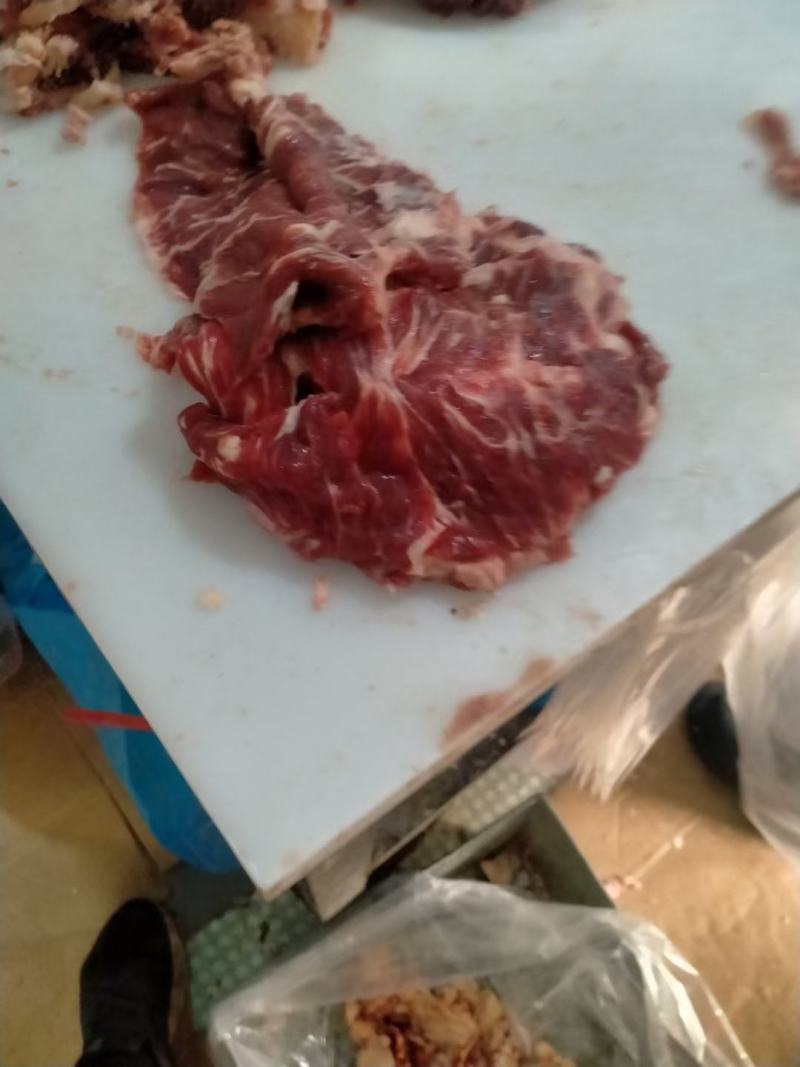 纯干牛碎肉，价格不高，厂家直销，质量好价格低