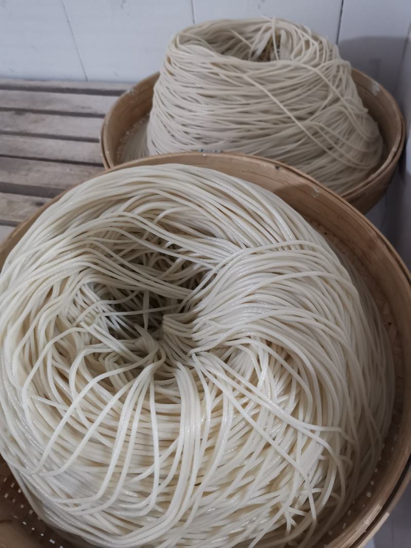 贵州半干米粉自产自销经典特色羊肉粉圆粉米皮