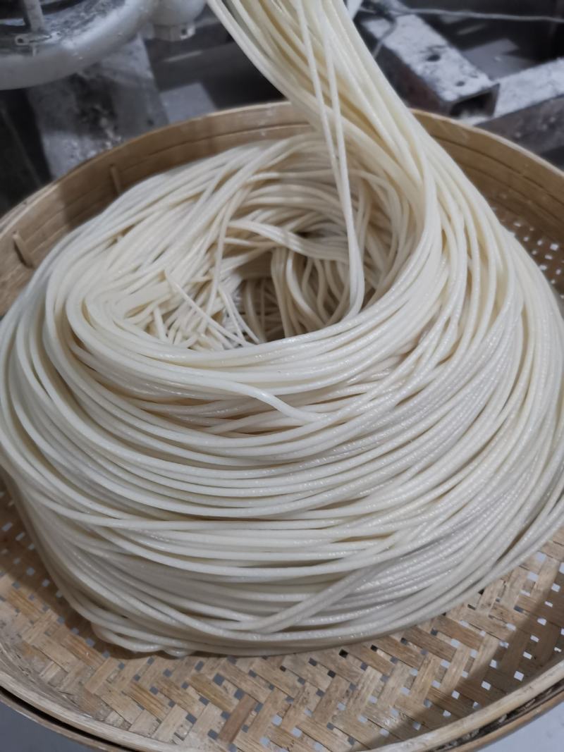 贵州半干米粉自产自销经典特色羊肉粉圆粉米皮