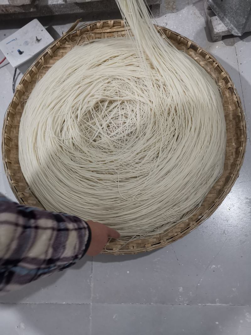 贵州半干米粉自产自销经典特色羊肉粉圆粉米皮