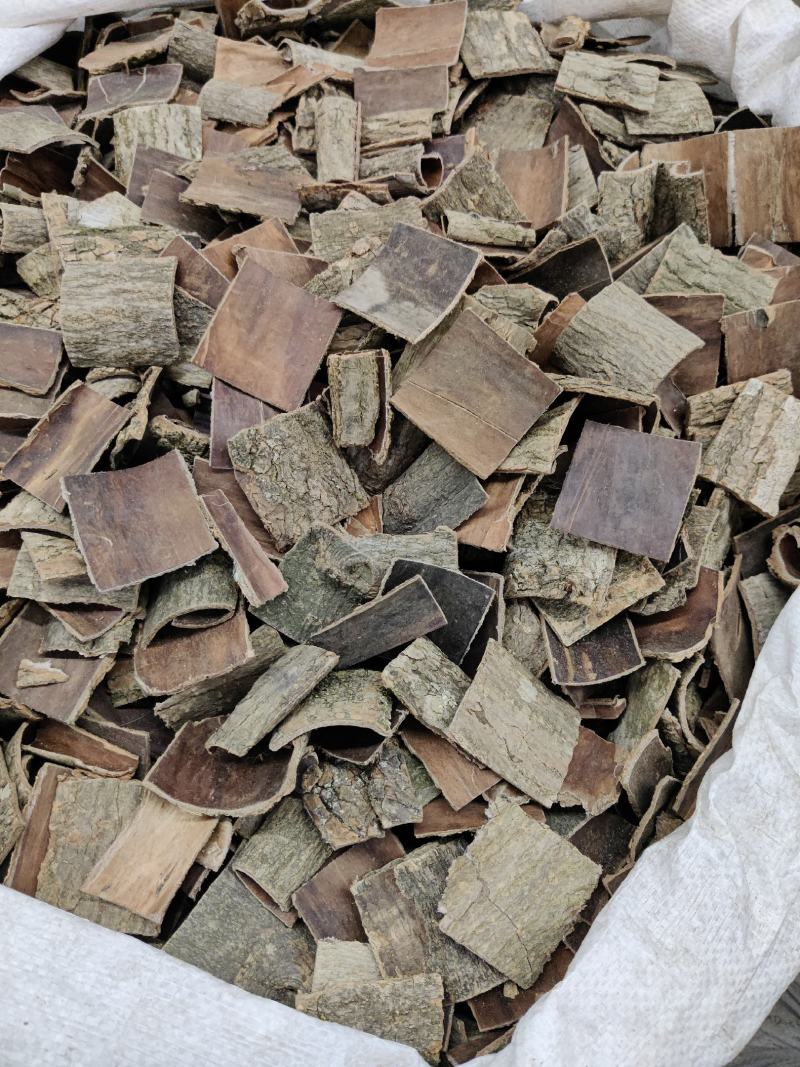 杜仲皮杜仲片无硫净货规格齐全去皮老皮盐杜仲