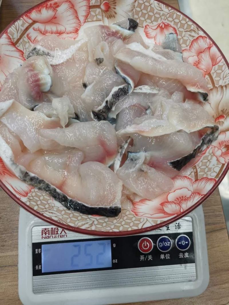 云冻免浆黑鱼片，250g*25盒，量大价优。自有工厂