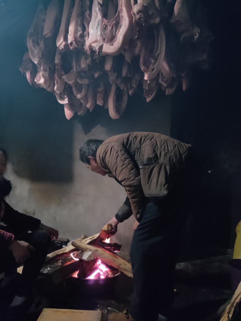 乐山市大瓦山高山粮食猪腊肉