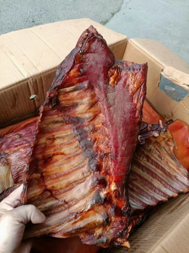 江湖地摊展会年货卖产品批发小香猪烟熏排骨腊排骨厂家一手货