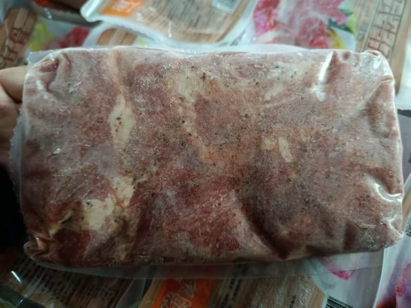 蹦蹦厨澳式牛仔骨：400克*20包。黑胡椒味