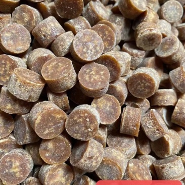 纯手工散装梨膏糖一件50斤，各种颜色形状现货供应，
