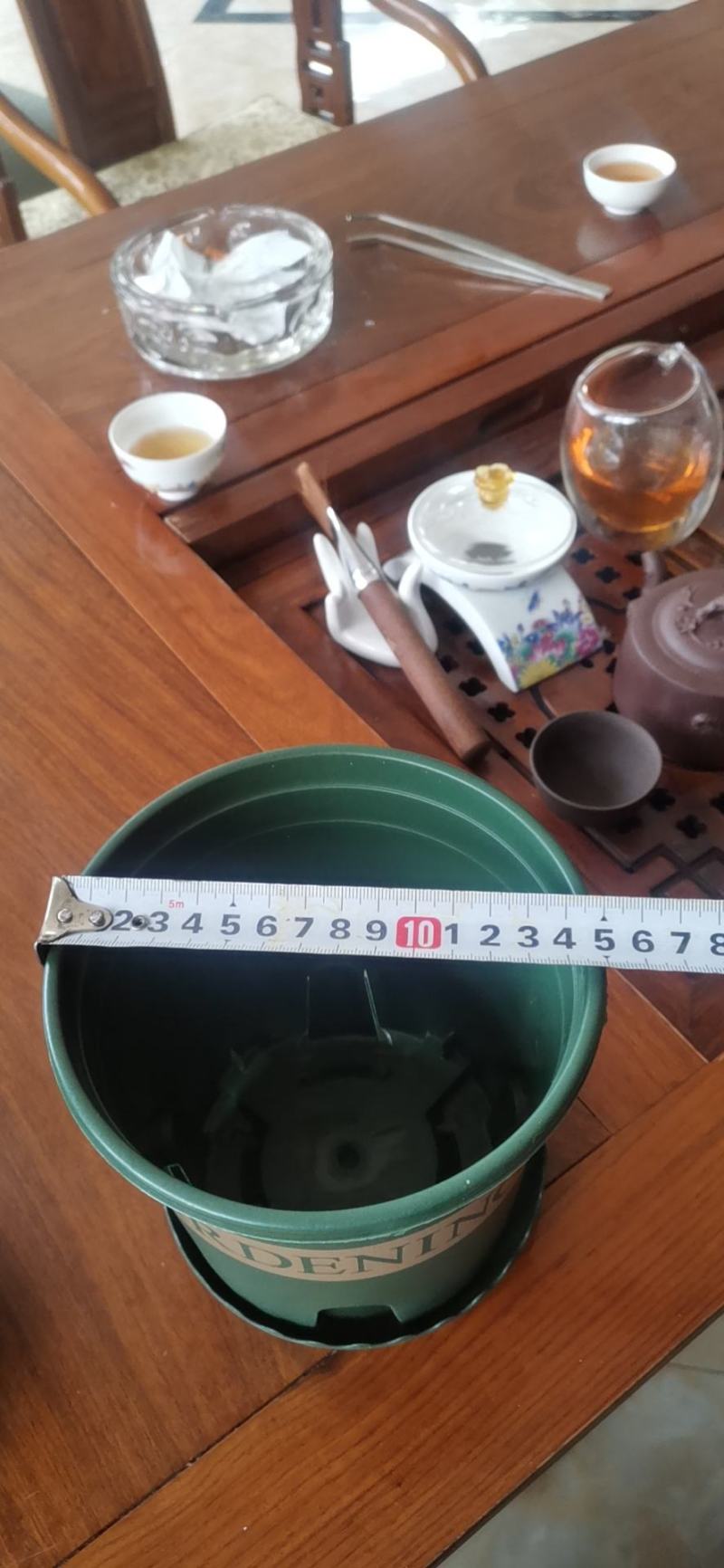 加仑盆跟吸水盆