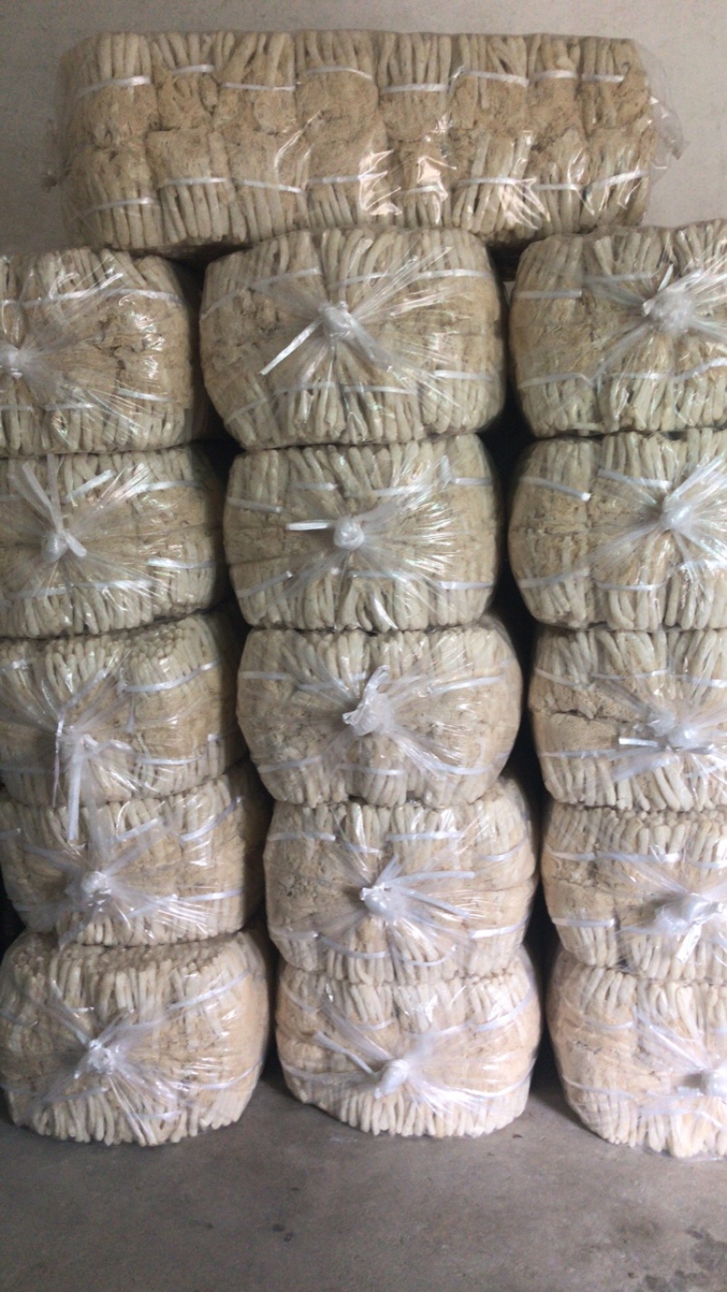 500克长裙竹荪净重440克，市场流通一斤装爆款。