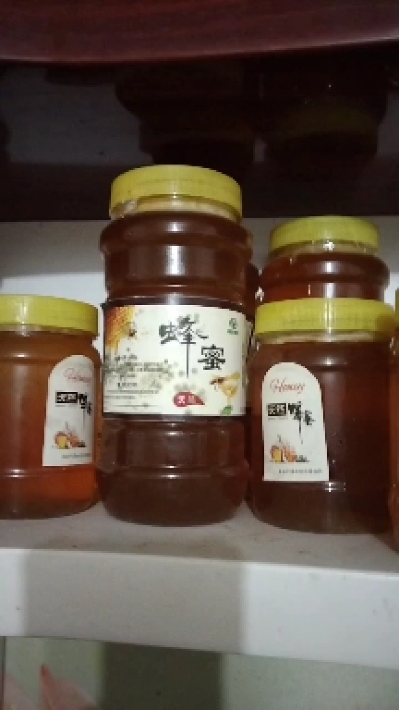 这个蜂蜜太好了，可能一次要喝斤把二斤才吃饱