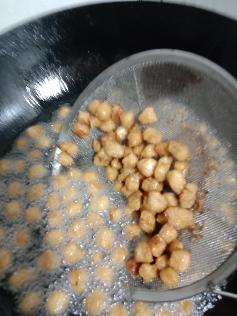 纯手工制作咖喱牛肉粒多种多样口味，常年供应，质量保证