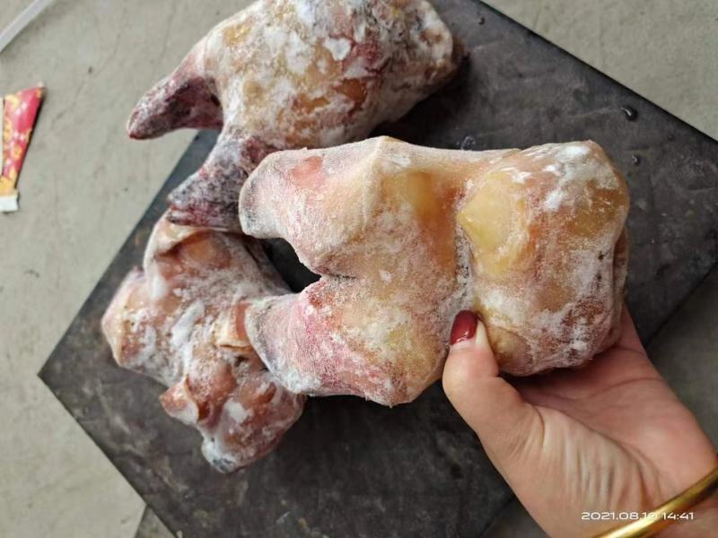 牛蹄切块干净卫生价格便宜美味可口有需要的联系
