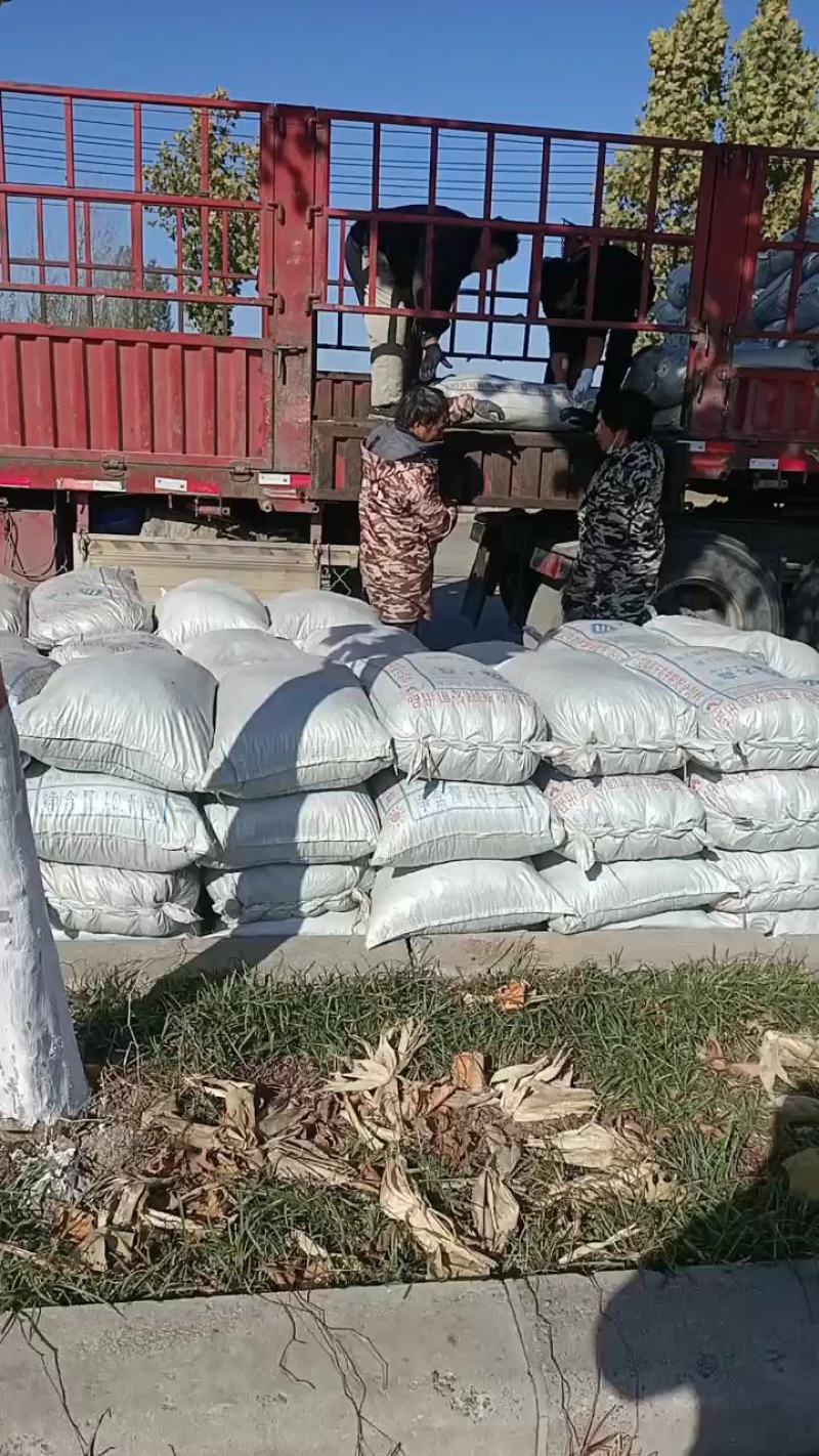 优质发酵兔粪是各种水果和蔬菜的优质底粪，
