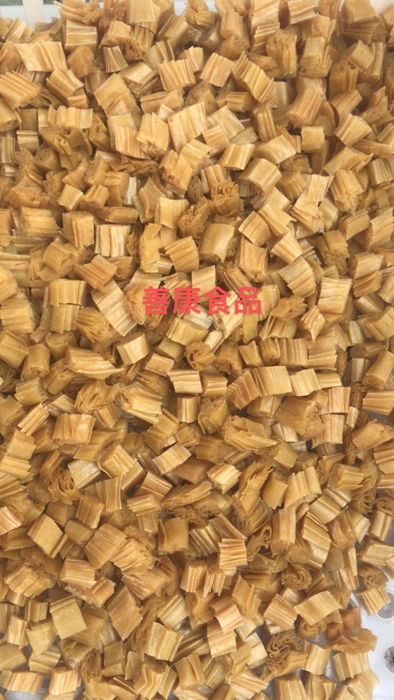 干豆皮丁，酸辣粉、麻辣烫等各种调料、小料包值得推荐