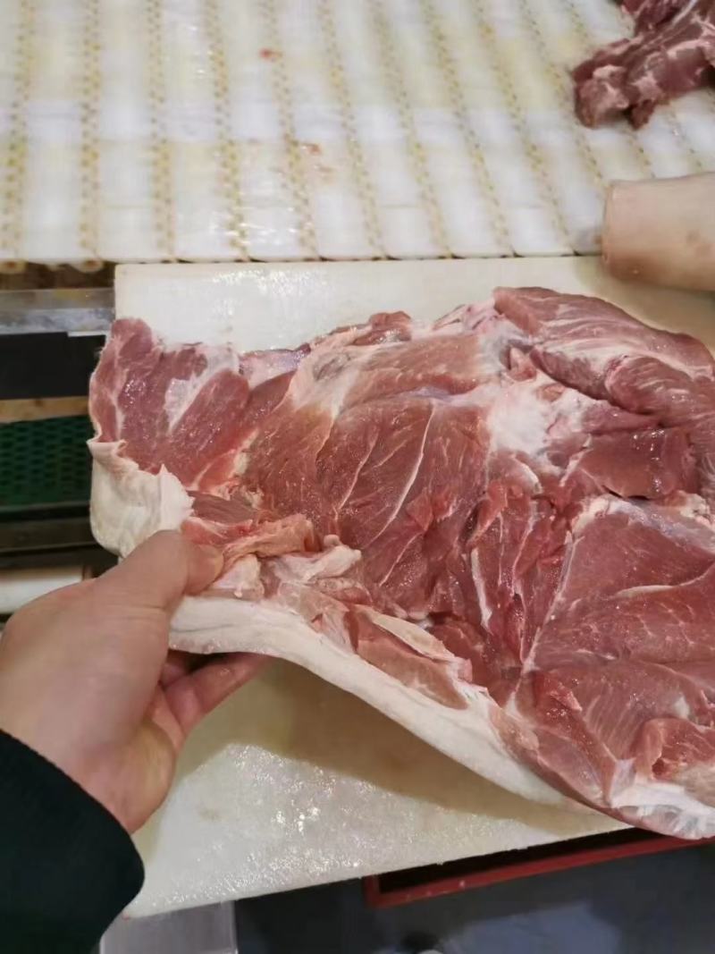 带皮后上肉4.5元一斤