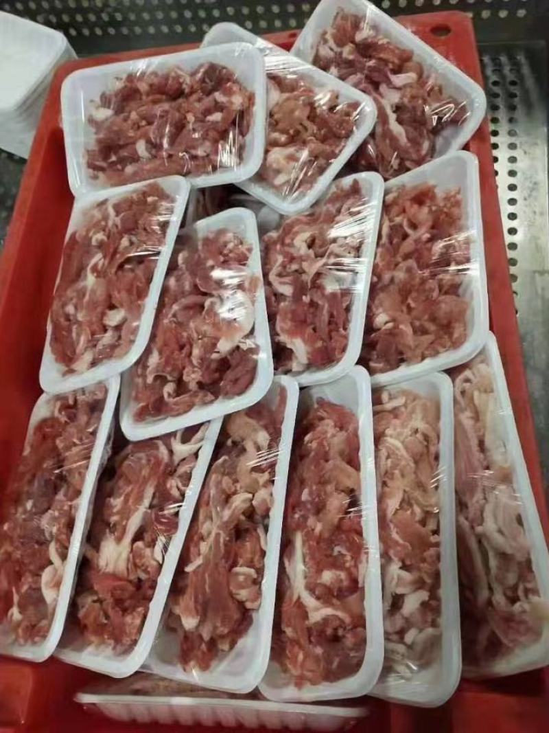 国产小碎肉…适合做馅子，丸子，炒，灌肠肉质新鲜