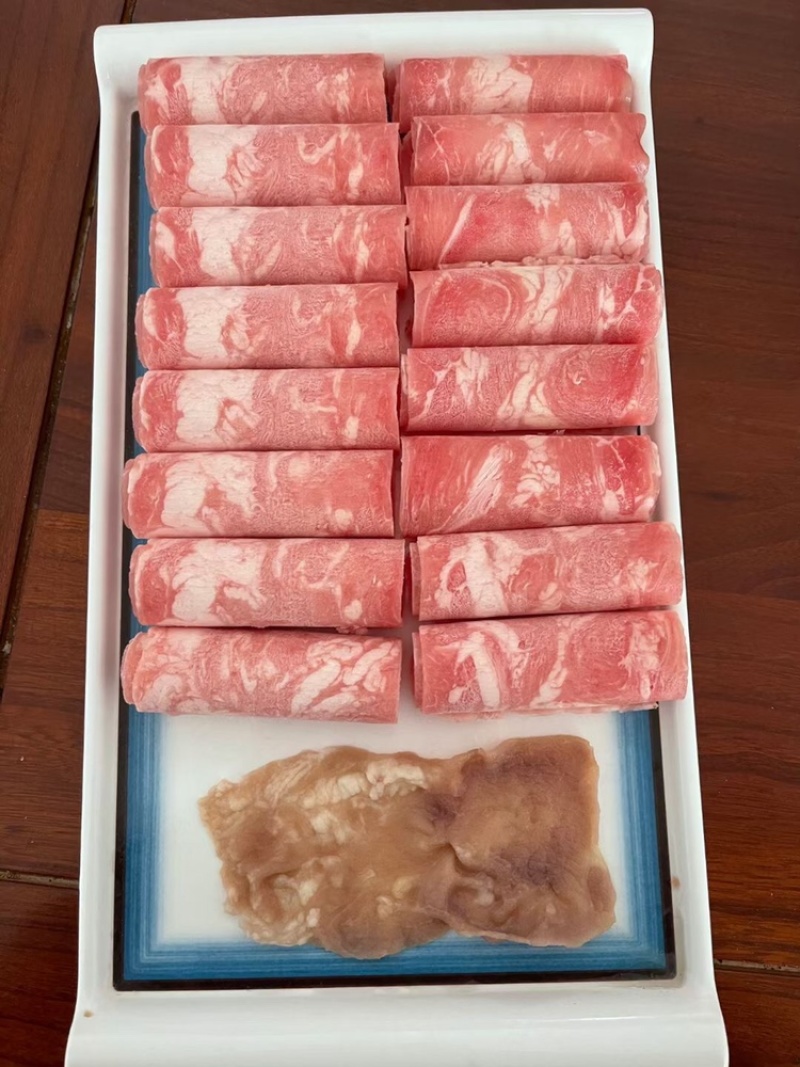 雪花肥牛，工厂直销，质量保证，手续齐全。不包邮