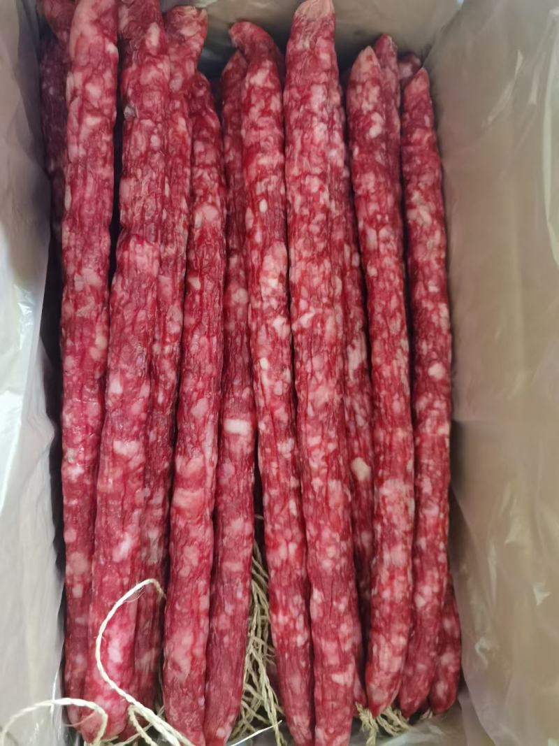 舌尖上的腊味，各种腊制品。广味大条肠