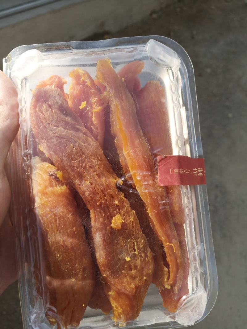 红薯干，地瓜干自然晾晒，甜而不腻，老少皆宜，全国物流发