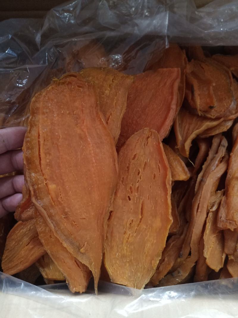 红薯干，地瓜干自然晾晒，甜而不腻，老少皆宜，全国物流发