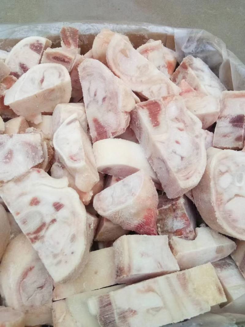 全蹄切块…新鲜肉多，量大从优，带筋蹄切块，大小合适质量棒