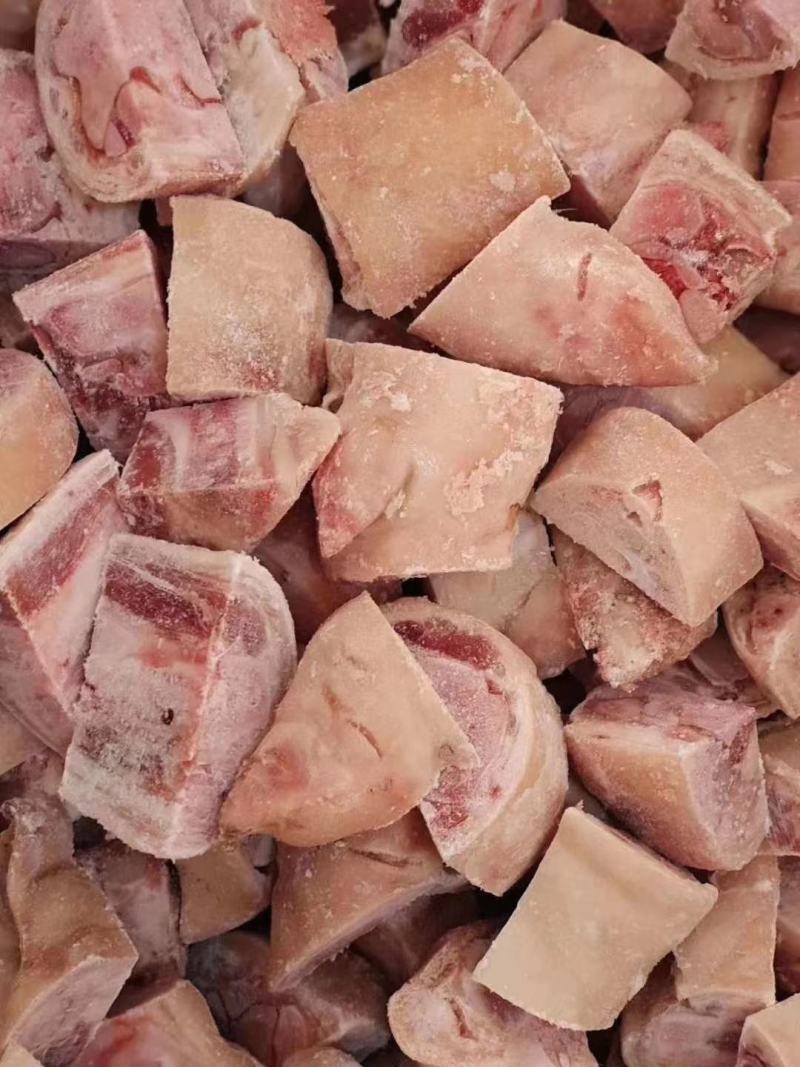 全蹄切块…新鲜肉多，量大从优，带筋蹄切块，大小合适质量棒