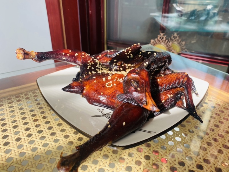 青州特色农家手撕风干鸡，口味独特，筋道有嚼劲，欢迎咨询