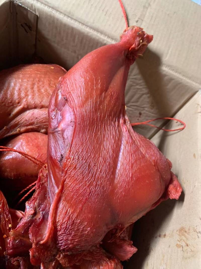 烟熏大鸡腿鸭边腿地摊年货热销产品量大从优