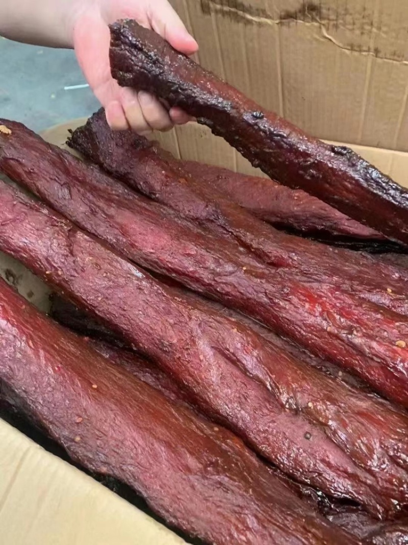 里脊麻辣大块肉，麻辣大块牛肉，麻辣五香两个口味