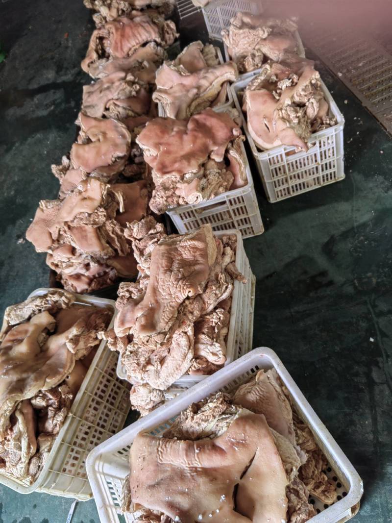 带皮熟羊肉，8成熟