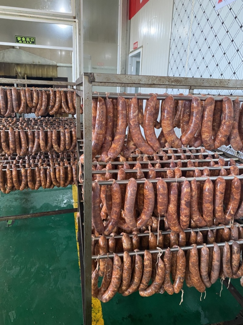 新品，麻辣肠，大块肉灌制，麻辣鲜香，正宗风味，量大优惠，