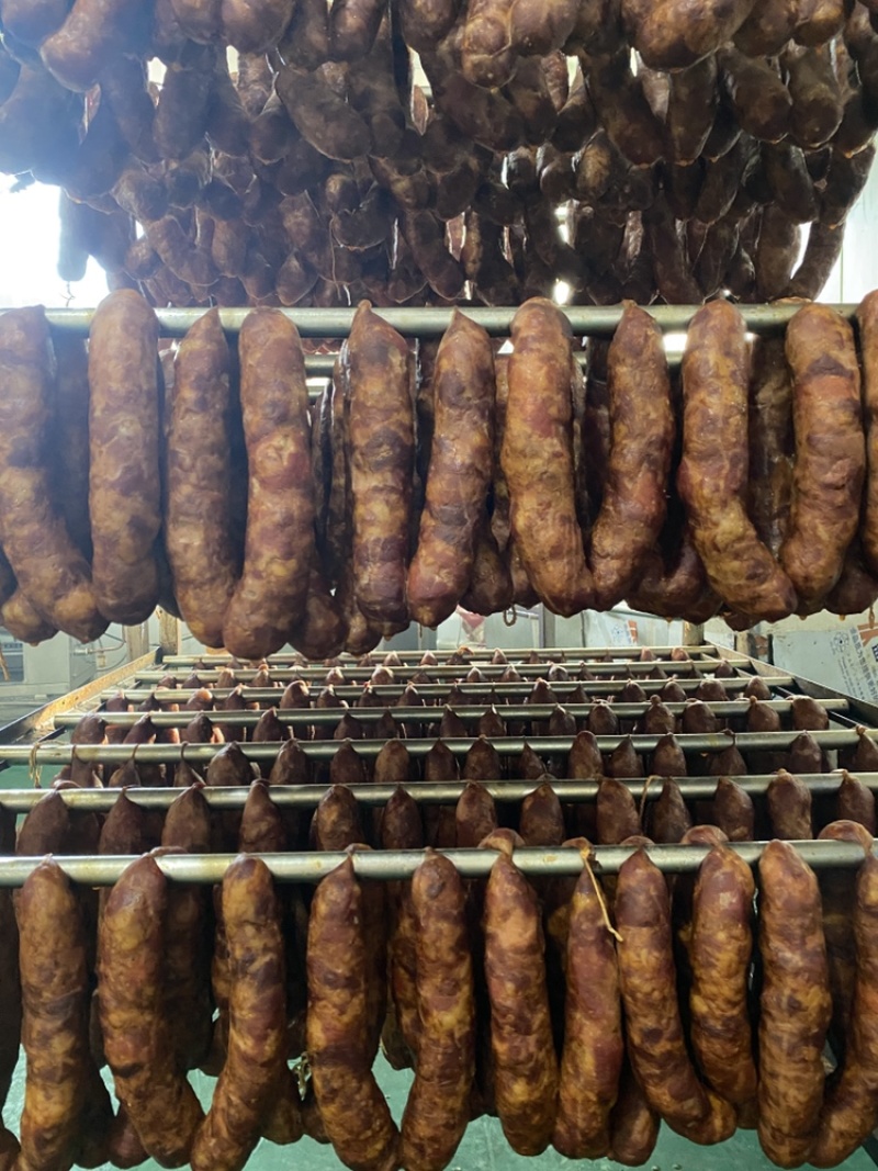 新品，麻辣肠，大块肉灌制，麻辣鲜香，正宗风味，量大优惠，
