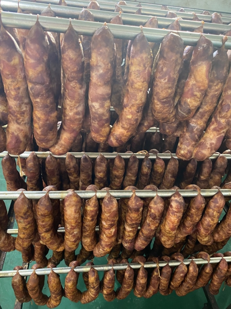 新品，麻辣肠，大块肉灌制，麻辣鲜香，正宗风味，量大优惠，