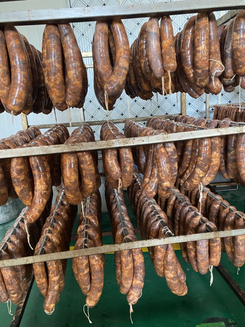 新品，麻辣肠，大块肉灌制，麻辣鲜香，正宗风味，量大优惠，