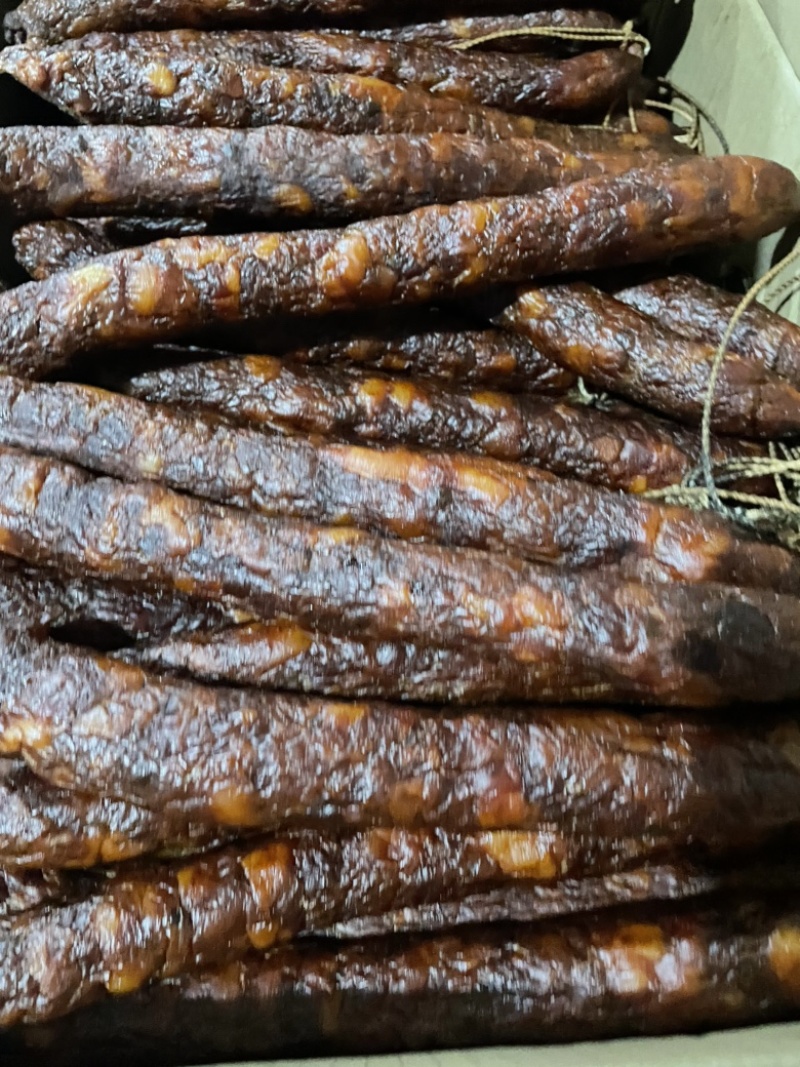精品烟熏纯肉麻辣香肠一手工厂熟食供应摆摊必备单品