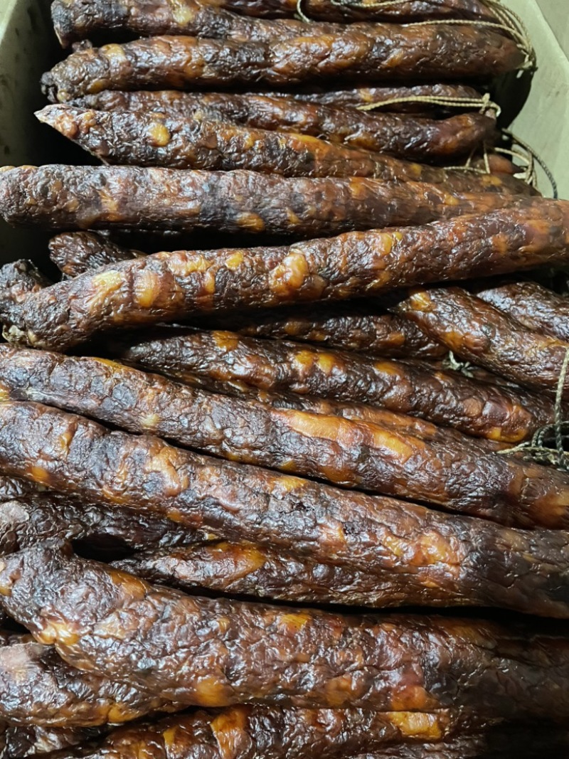 精品烟熏纯肉麻辣香肠一手工厂熟食供应摆摊必备单品