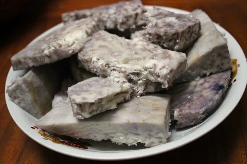 图示展示香芋制作完成后的美食成品,如香芋泥或香芋糕点 香芋料理成品图